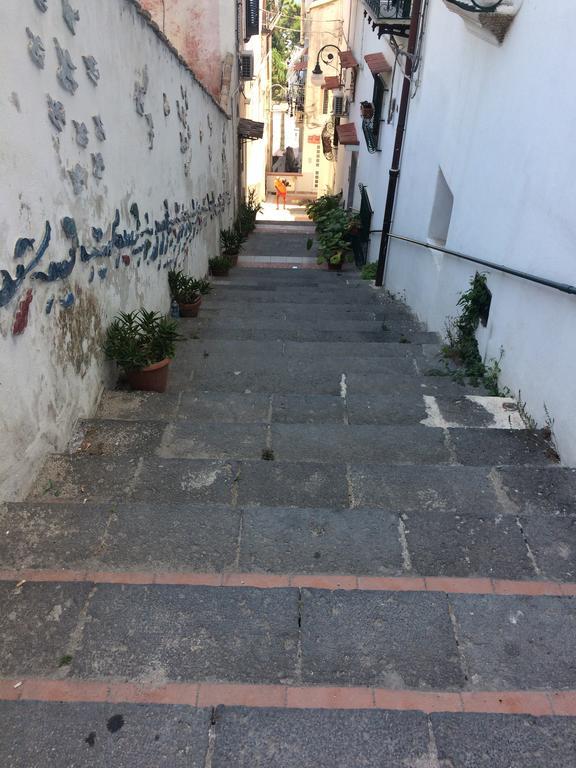 Il Capriccio Di Maria Guest House Vietri sul Mare Exterior photo